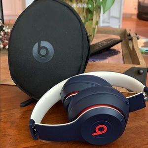 Brand new beats solo 3